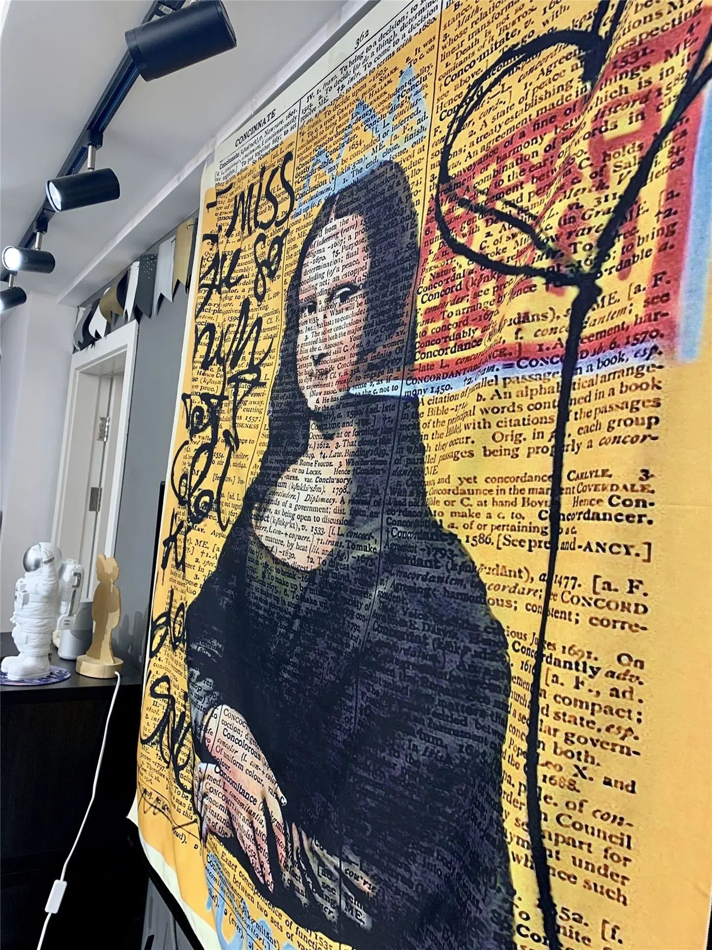 Mona Lisa Graffiti Tapestry Wall Hanging Bohemian Beach Mat Polyester Blanket Yoga Mat Home Bedroom Art Carpet bohemian curtains