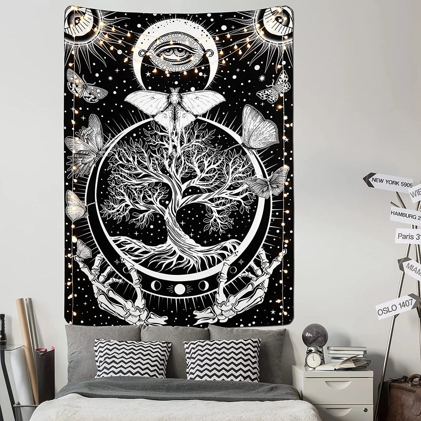 Witchcraft Tapestry Black and White Snake Wall Decoration Moon Star Tarot Gothic Aesthetic Art Hanging for Room Home Decor